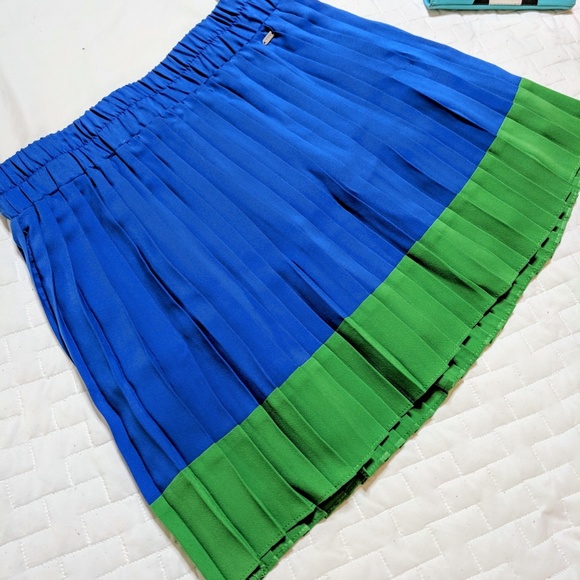 Aeropostale Dresses & Skirts - AEROPOSTALE blue green pleated mini skirt Sz L